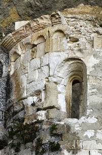 grotta-sant-angelo-abside-della-chiesa